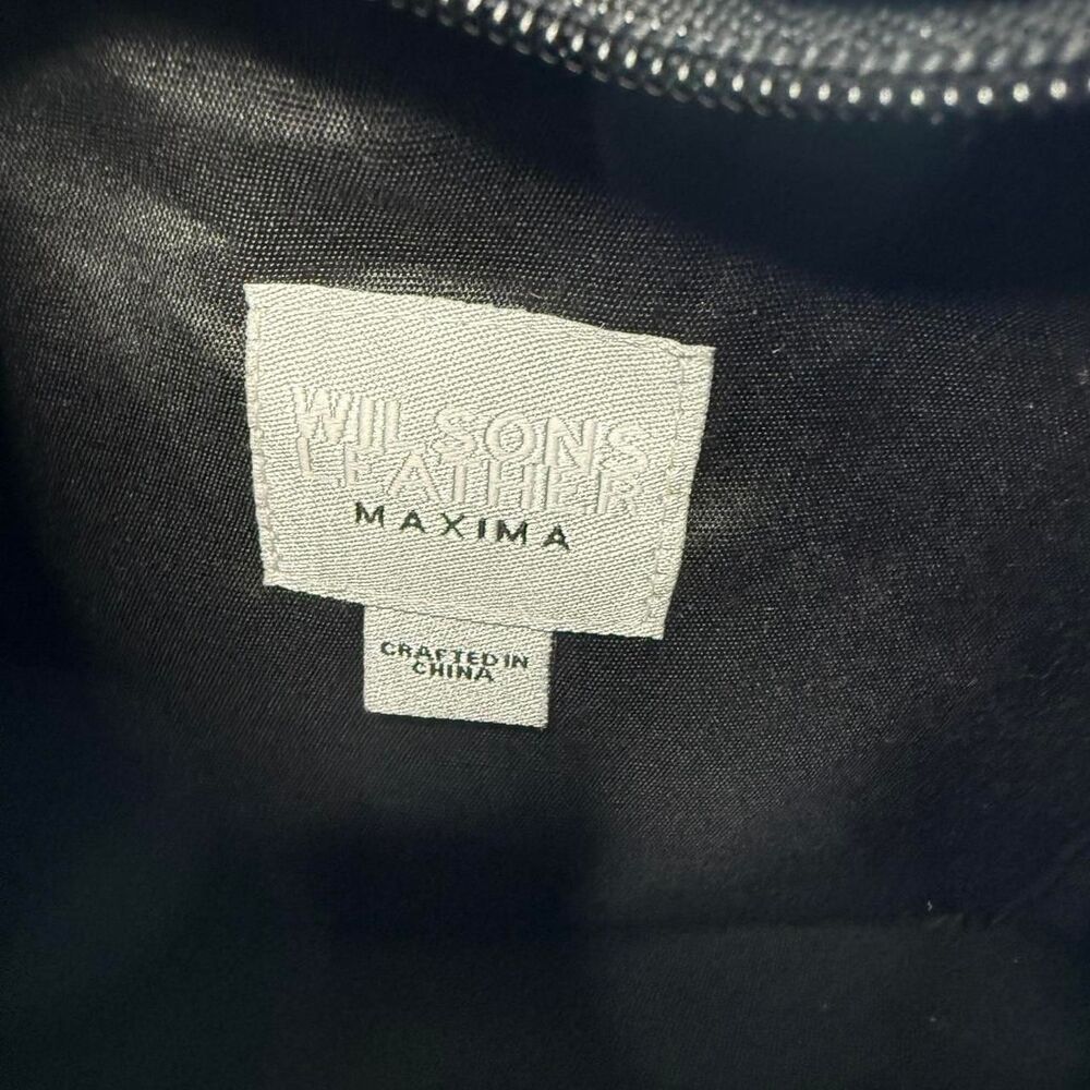 Wilson’s Leather Maxima Shoulder Bag with Adjustable Strap - Picture 2 of 8